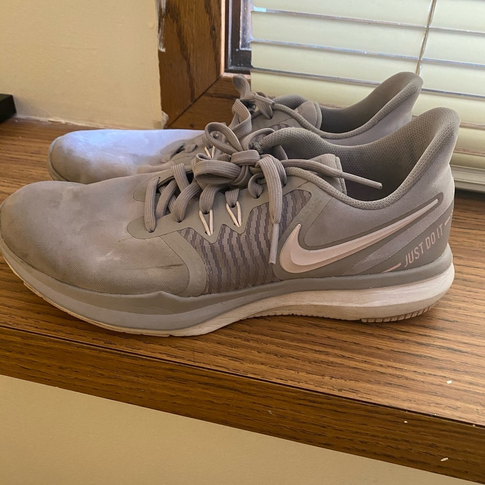 Nike Odessey rubbing shoes